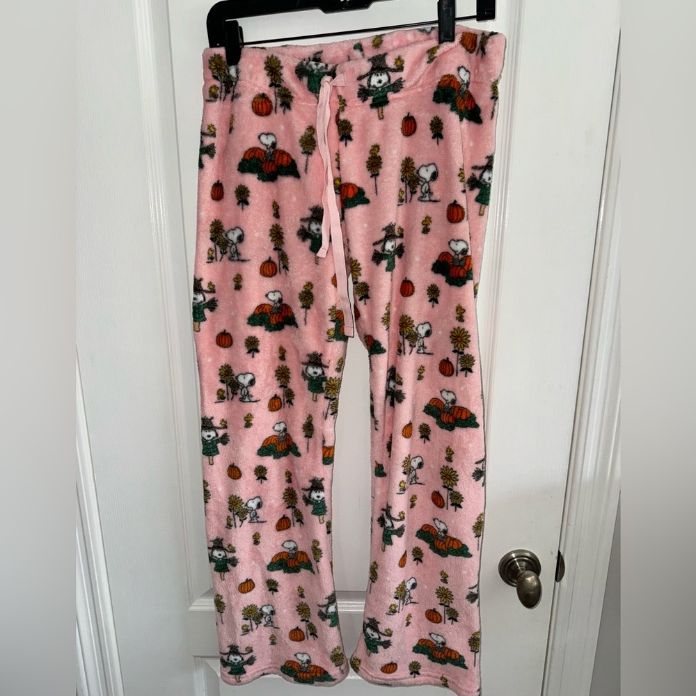 Peanuts brand Snoopy pumpkin fleece pajama pants Women's Size Small